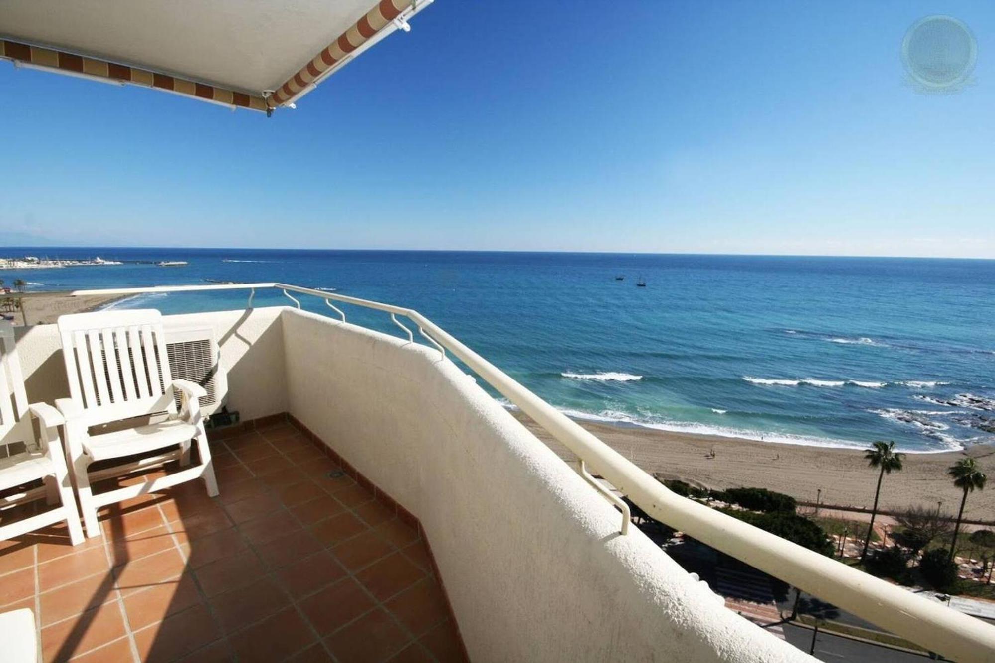 Benalbeach With Magnificent Sea View Appartement