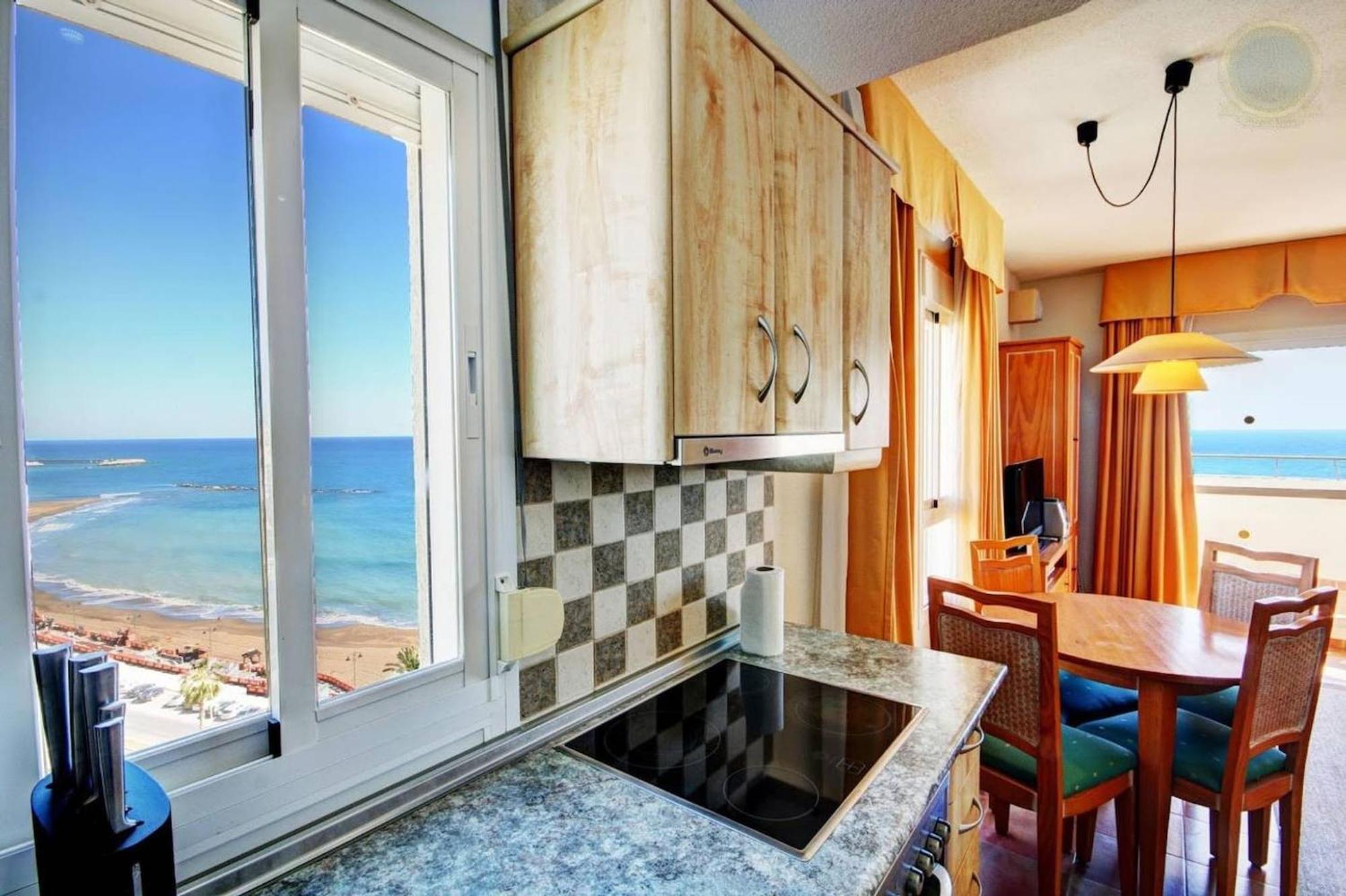 Benalbeach With Magnificent Sea View Appartement